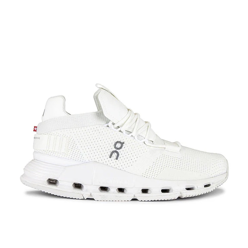 On Cloudnova  Size: 7.5W
